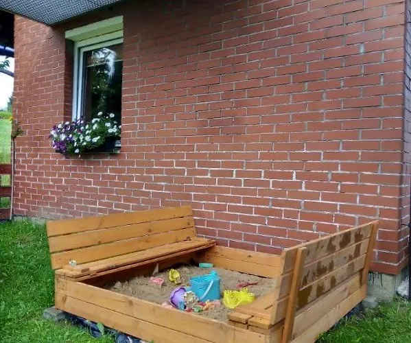 Nad Stawem איסטבנה